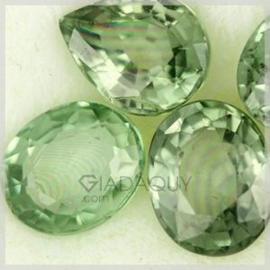 Bo-5-vien-da-quy-sapphire-mau-xanh-luc-ST8615
