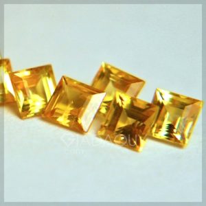 Bo-9-vien-da-sapphire-mau-vang-hinh-vuong-1.57-carats