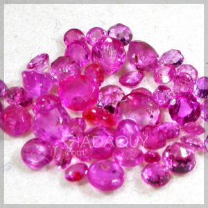Bo-nhieu-vien-da-quy-sapphire-hong-tron-ST9161