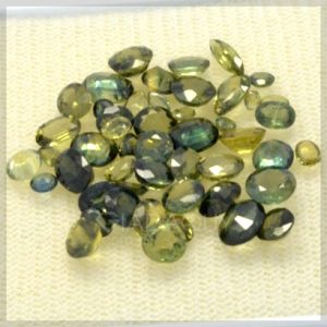 Bo-nhieu-vien-da-quy-sapphire-xanh-luc-RSA464