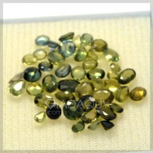 Bo-nhieu-vien-da-quy-sapphire-vang-xanh-luc-va-den-RSA465