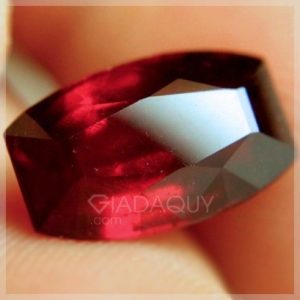 Da-quy-ruby-do-mau-bo-cau-fancy-cut-5.98-carats