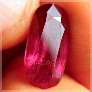 Da-quy-ruby-do-oval-mixed-cut-8-carats