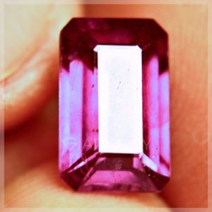 Da-quy-ruby-do-tim-step-cut-4.47-carats