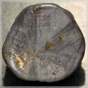 Da-quy-sapphire-den-tho-23.37-carats-SB155