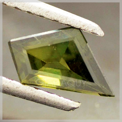 Da-quy-sapphire-xanh-luc-hinh-tu-giac-RSA449-409x409