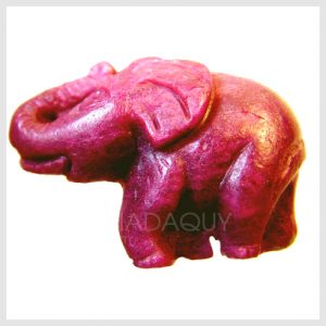 Đá ruby đỏ hồng chạm khắc hình con voi 122.50 carats MX4442