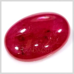 Đá ruby đỏ 25 carats mài tròn, hình oval