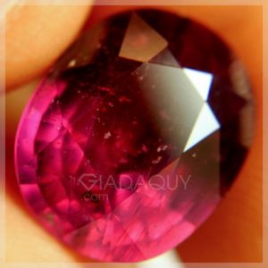 Da-quy-ruby-do-tim-oval-mixed-cut-12.36-carats