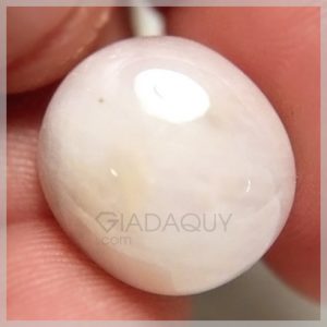 Da-sapphire-mau-trang-mai-mon-27-54-carats-409x409