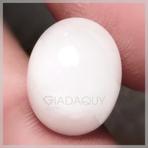 Da-sapphire-mau-trang-mai-tron-16-93-Carats-409x409b