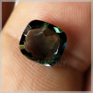 Da-sapphire-mau-xanh-duong-Board-Cut-1-96-carats-409x409