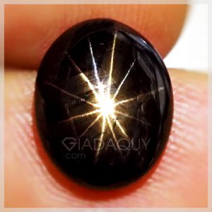 Da-quy-sapphire-sao-den-12-canh-6.15-carats