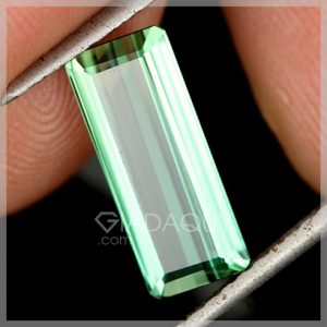 Da-tourmaline-mau-xanh-luc-RTO110-409x409
