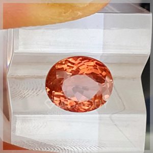Da-tourmaline-oval-mau-cam-nhat-409x409