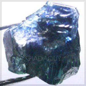 Khoang-chat-quy-sapphire-tho-xanh-duong-4.7-carats-F6152