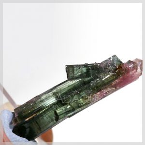 Khoang-chat-tourmaline-tho-hai-mau-xanh-luc-hog-TBM-683-409x409