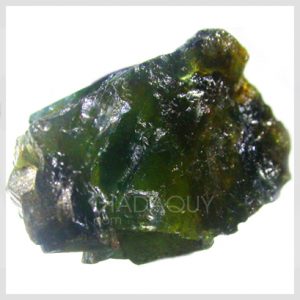 Mau-khoang-chat-da-quy-sapphire-xanh-luc-MGW4833