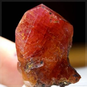 Mau-khoang-chat-da-quy-sapphire-mau-hong-TBM-1010