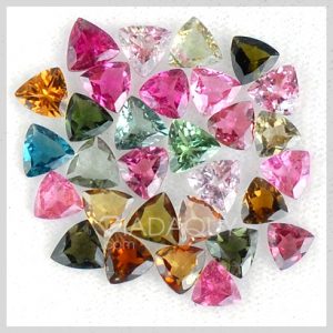 bo-30-vien-da-quy-tourmaline-nhieu-mau--tong-cong- 10.80-CARATS