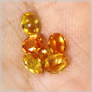 bo 6 vien da sapphire vang oval cut ANGC-574