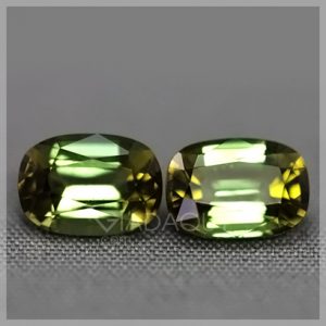 bo-hai-vien-da-tourmaline-mau-xanh-luc-anh-vang-cushion-cut