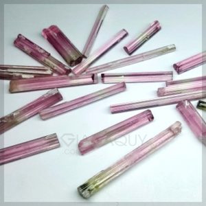 bo-nhieu-vien-da-quy-tourmaline-hai-mau-tong-cong-108-carats