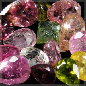 bo-nhieu-vien-da-quy-tourmaline-tong-cong-19.8-cts-0414