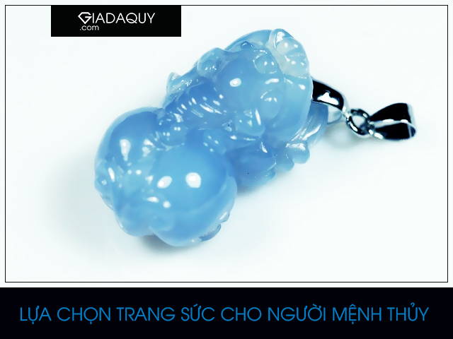 da mat trang trang suc cho nguoi menh thuy