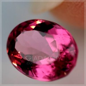 da-quy-touramline-hong-dam-oval-cut-1.48-carats