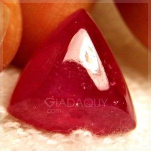 da ruby do hong 20.35 carats mai bong hinh tam giac
