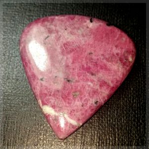 da ruby tim 126 carats cat hinh trai tim