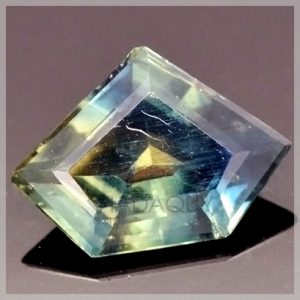 da sapphire xanh hinh ngu giac RSA483