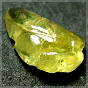da sapphire vang cham khac hinh chiec la TS380