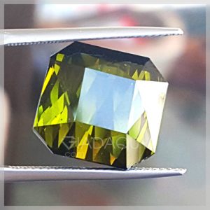 da tourmaline hai mau 16.73 carats