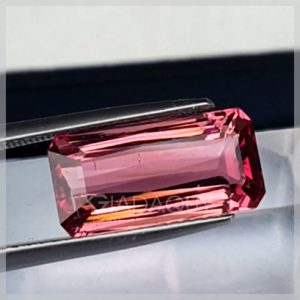 da-quy-tourmaline-hong-6.34-carats