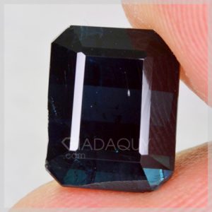 da-quy-tourmaline-xanh-den-4.25-carats