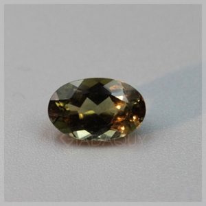 da-quy-tourmaline-xanh-luc-anh-vang-oval-cut-1.31-carats