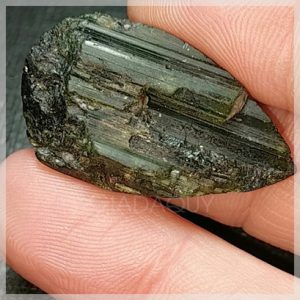 da tourmaline xanh tu nhien 23 carats