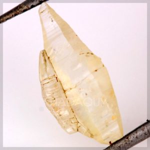 khoang chat sapphire tho vang 2.18 carats MX3371