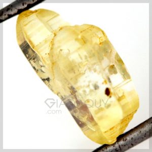 khoang chat sapphire tho vang 3.53 carats MX3365